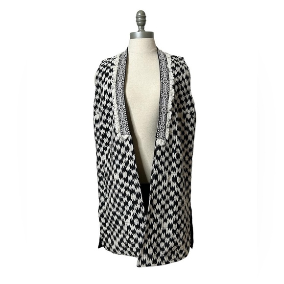 ATMOSPHERE Black White Oversized Tribal Open Thick Vest Blazer Coat Size 6 - Picture 4 of 11